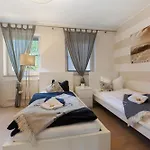 Апартаменти Schoenes Maritimes Haus Бремен