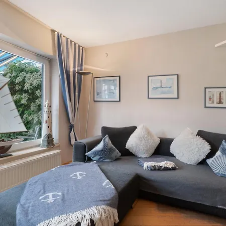 Schoenes Maritimes Haus Apartment