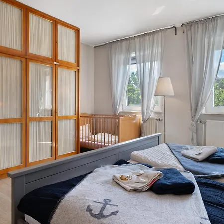 Schoenes Maritimes Haus Apartament *