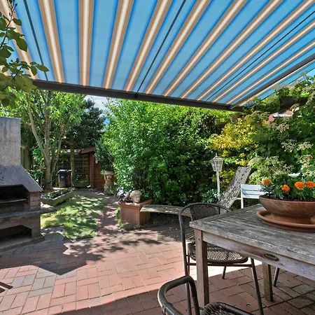 Schoenes Maritimes Haus Lägenhet